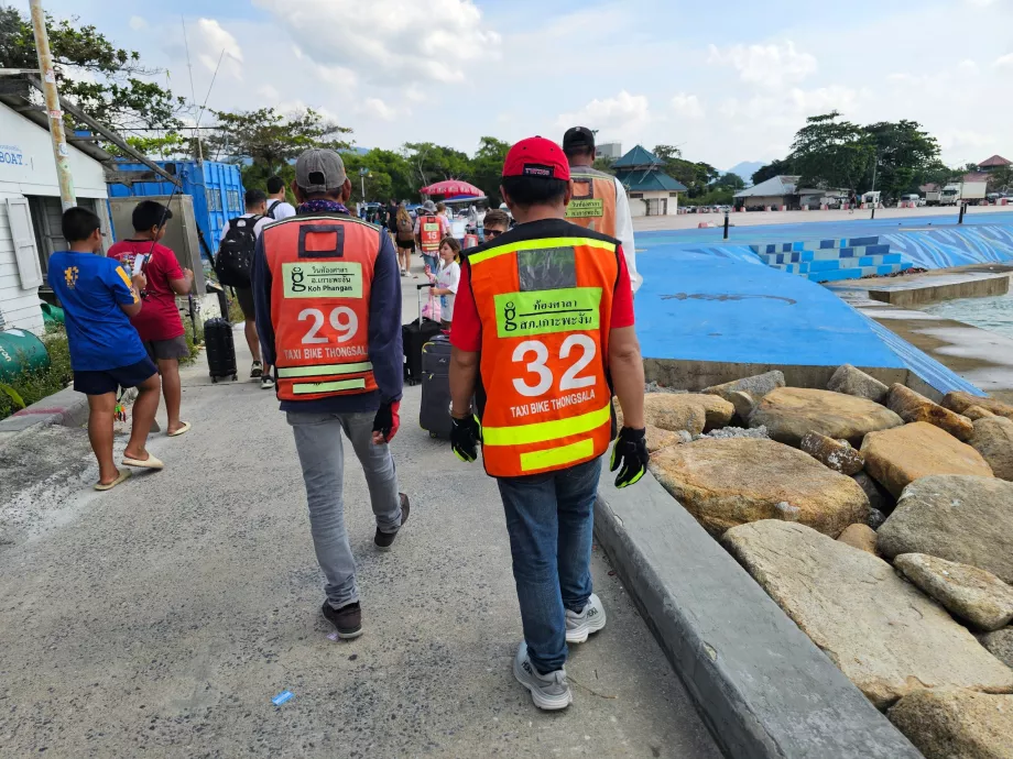 Taxi Bike, chauffører venter ved kajen