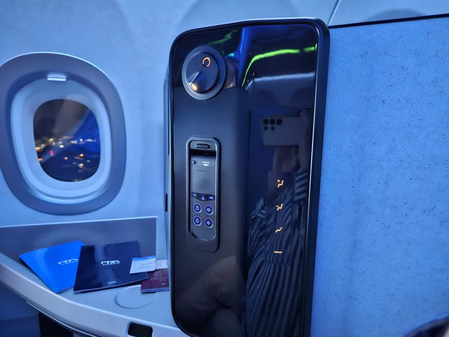 Sædepanel - sædekontrol, lampe og IFE-kontrol