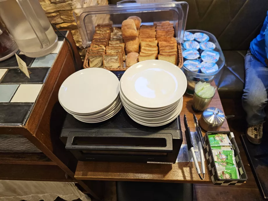 Morgenmad - kager og yoghurt