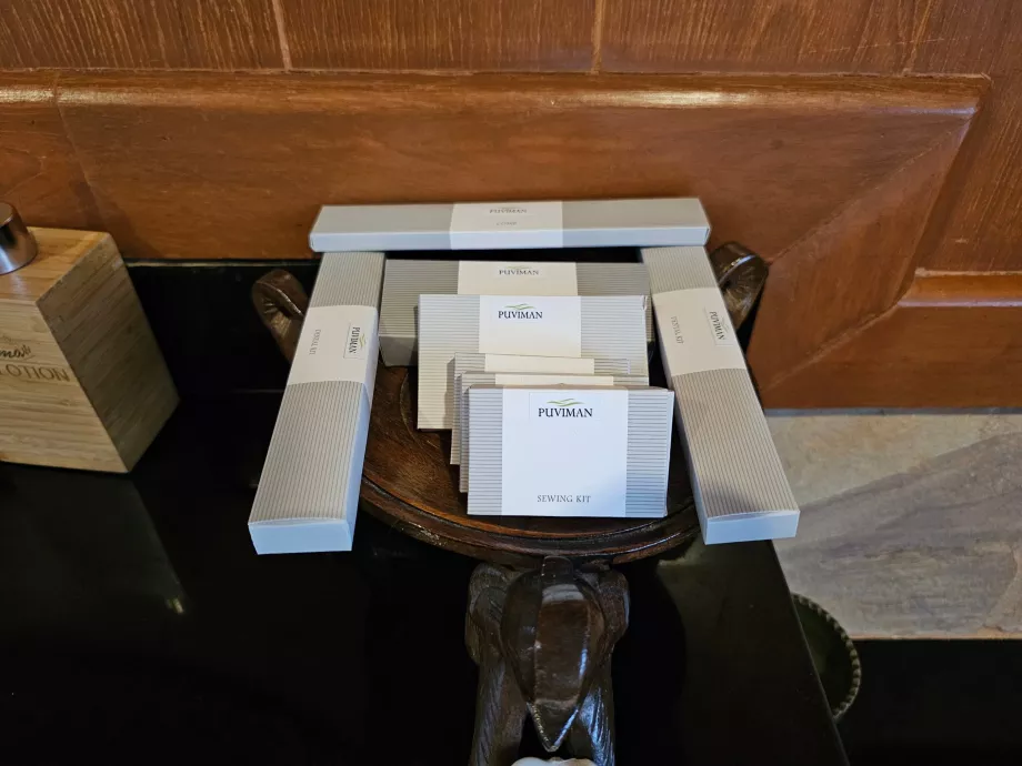 Toiletudstyr på badeværelset