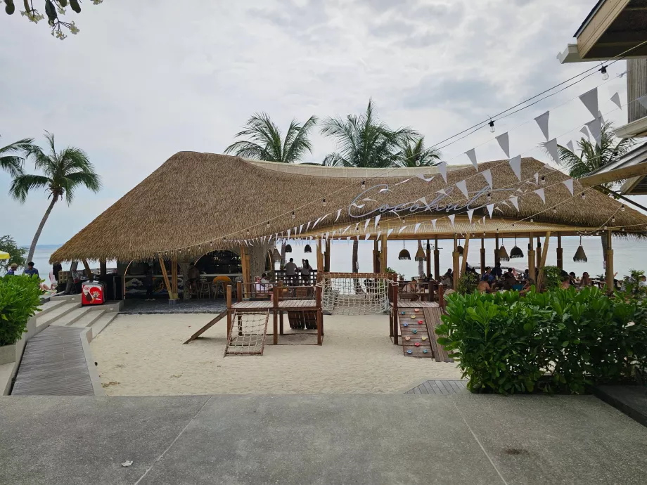 Rin Nai Strand, Cocohut Restaurant