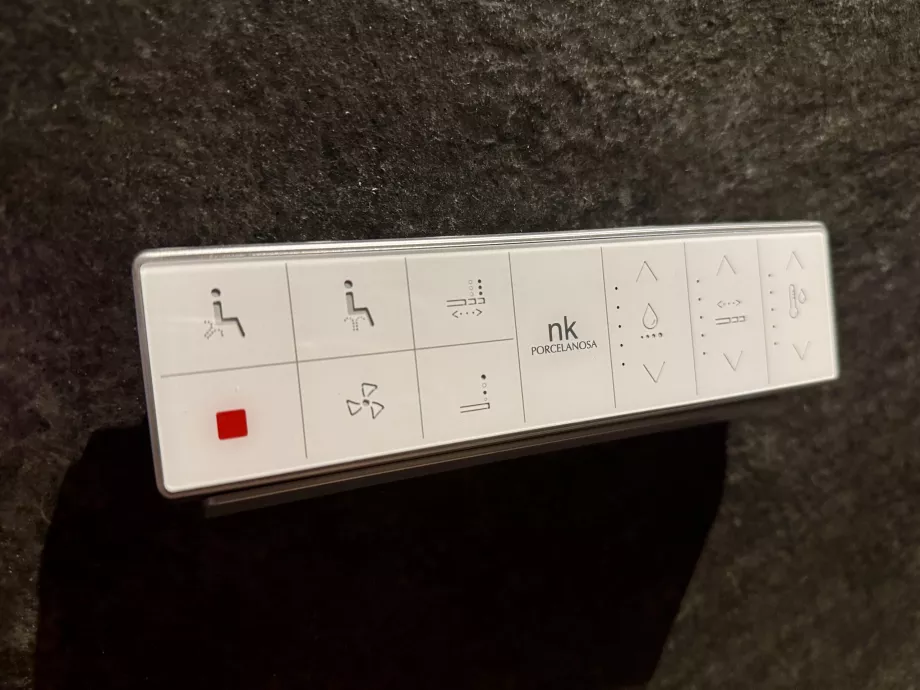 Funktionelt bidet på toilettet