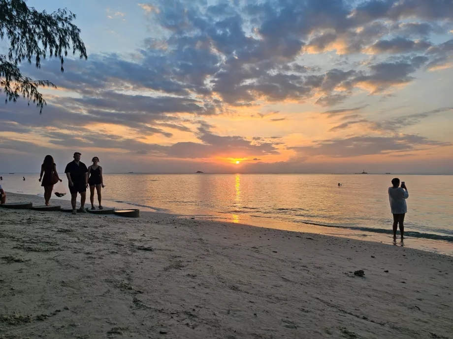 Solnedgang ved Zen Beach