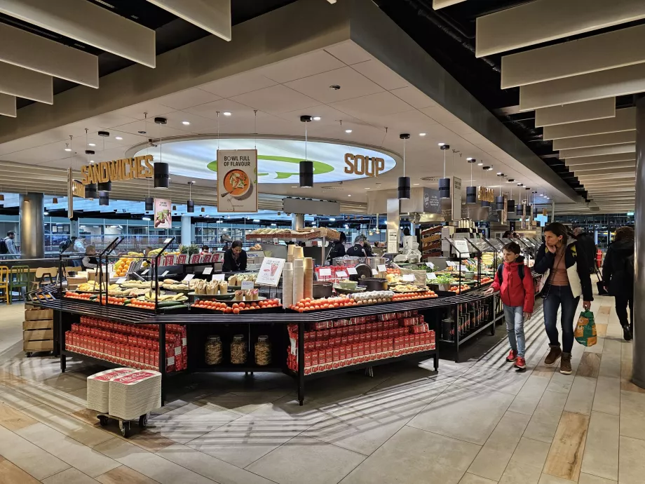 Food Court, transitzone, Schengen