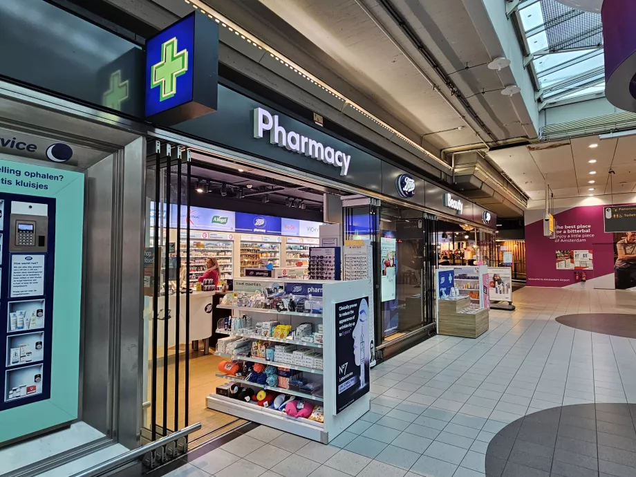 Boots Apotek, AMS Lufthavn