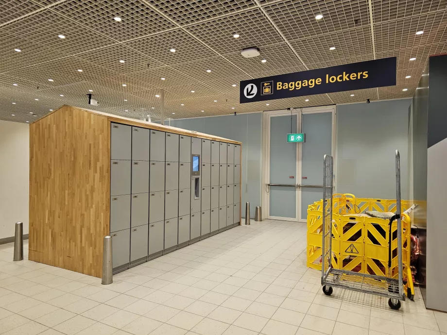 Bagagebokse i transitområdet