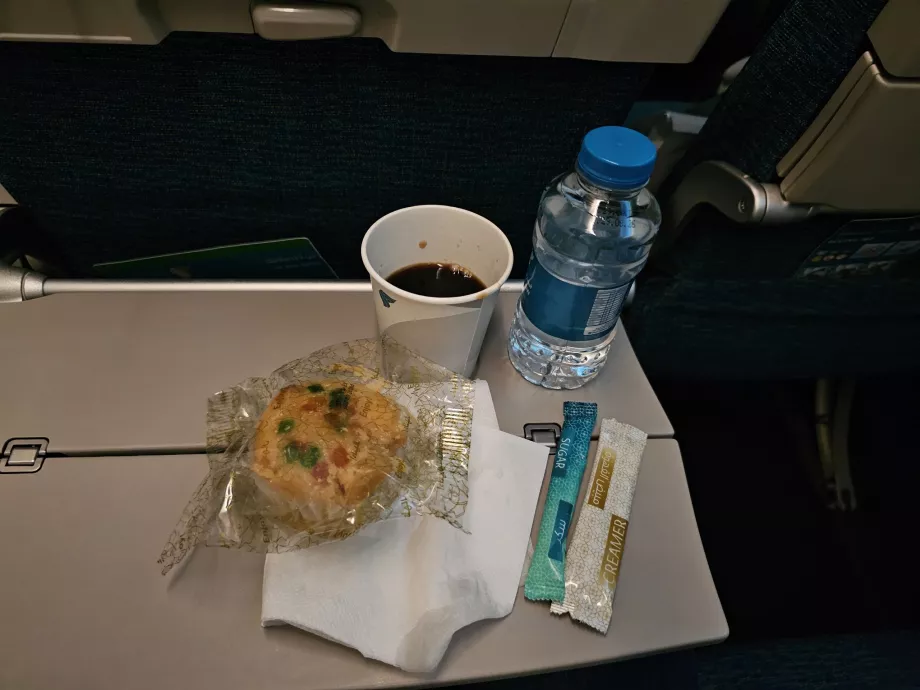 Morgenmad på flyvning FRA-MCT
