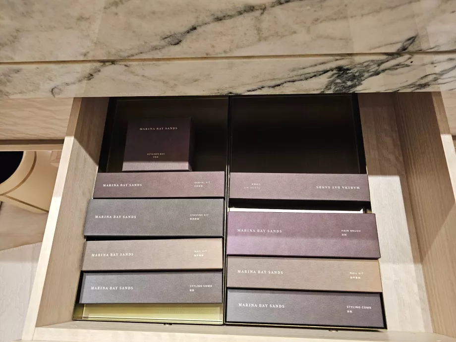 Toiletudstyr på badeværelset