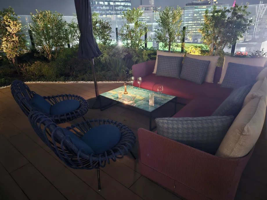 Udendørs terrasse på restaurant Gallery 11