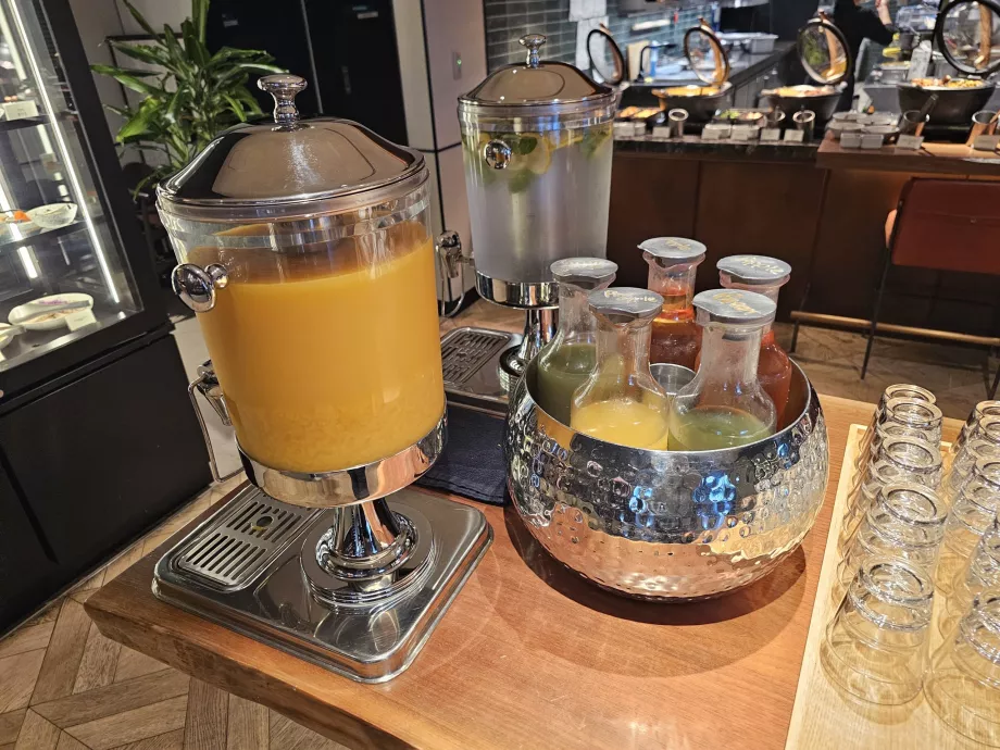 Morgenmad - juice og vand