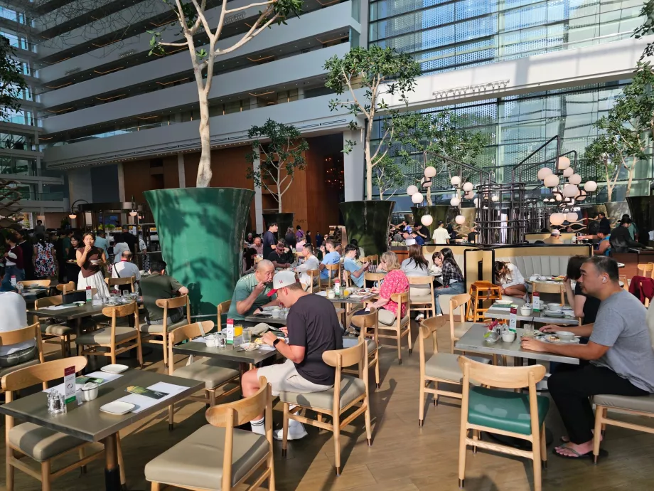 Morgenmad på Rise Restaurant