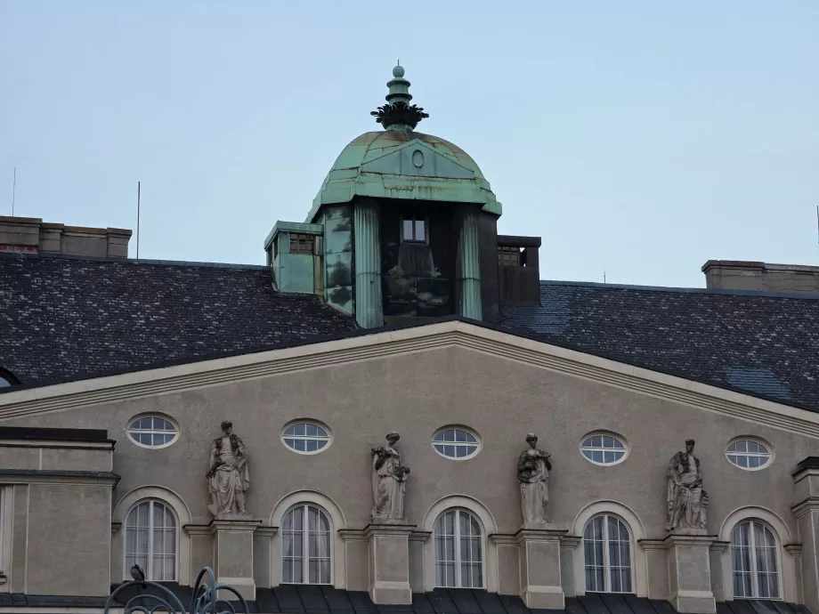 Onyx Tower-suiten ligger i og under dette tårn