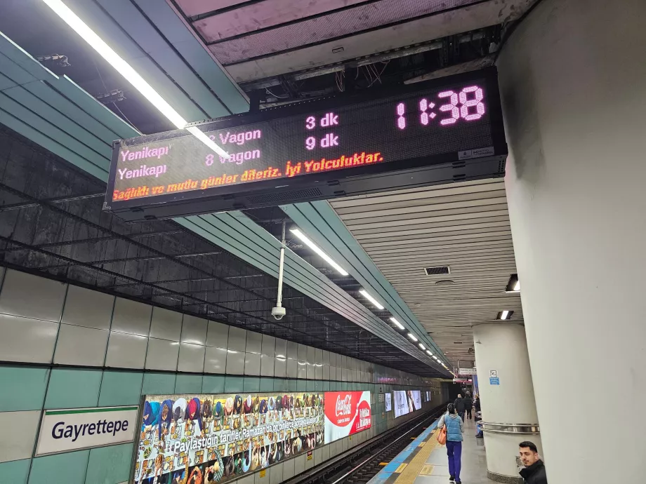 Information om metroens ankomst