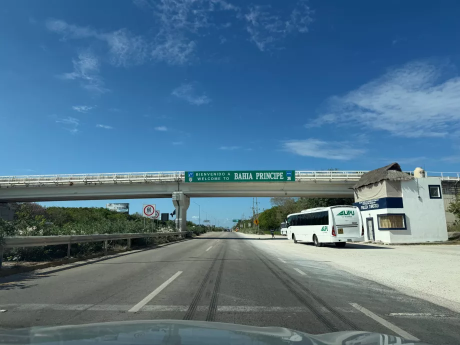 Motorvejen mellem Cancún og Tulum
