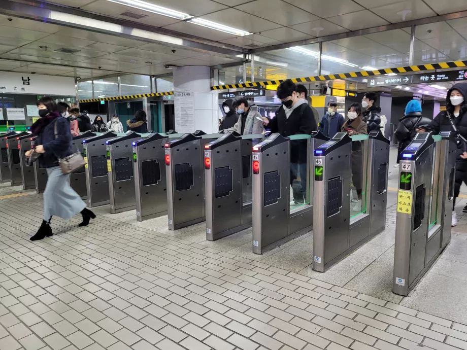Drejekors i metroen, Seoul