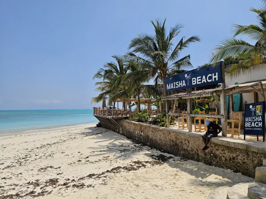 Nungwi, Maisha Strand
