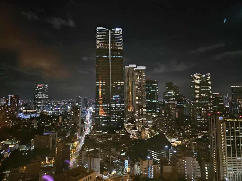 Udsigt fra hovedobservationsdækket om natten