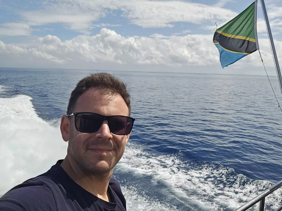 Mig på færgen fra Zanzibar til Dar es Salaam