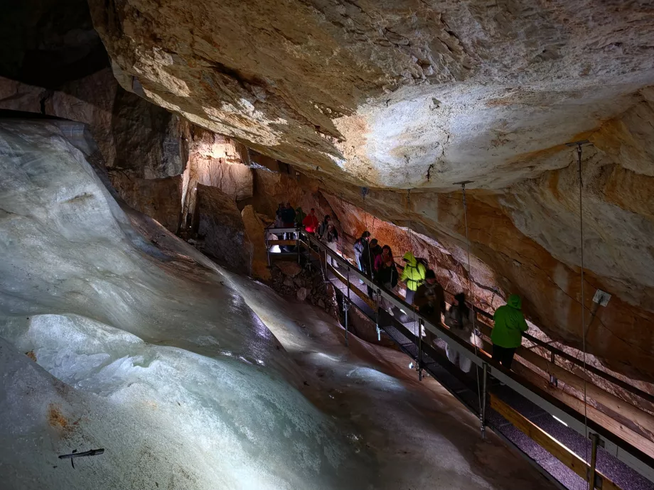 Isgrotte