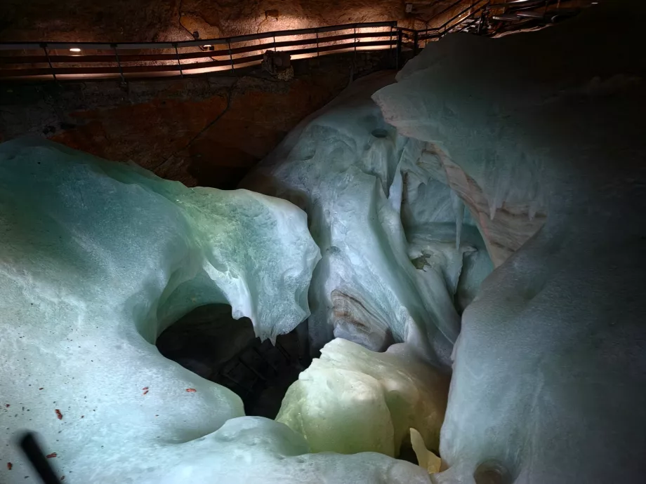 Isgrotte