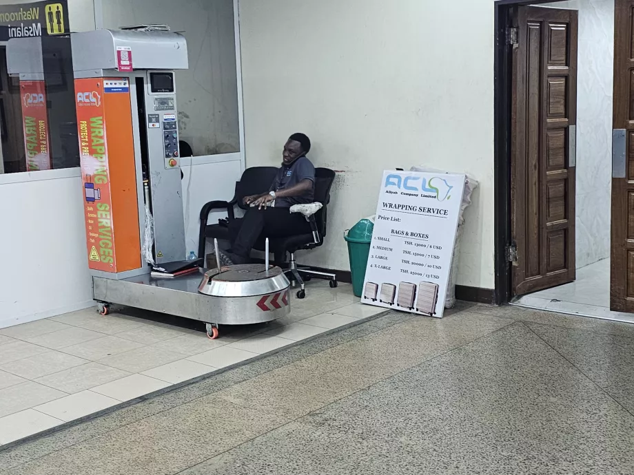 Indpakning af bagage, Terminal 2