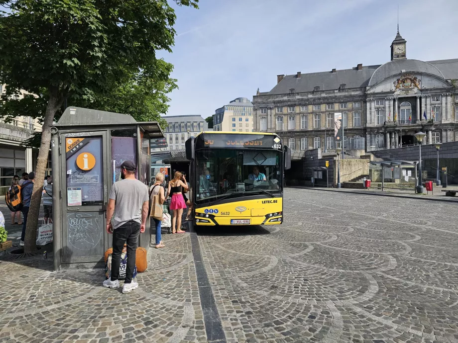 Busstoppested på Place St-Lambert