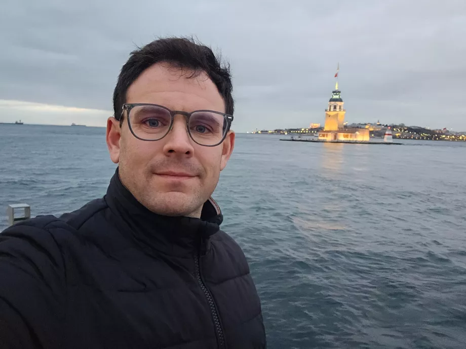 Mig ved Maiden Tower - den asiatiske side