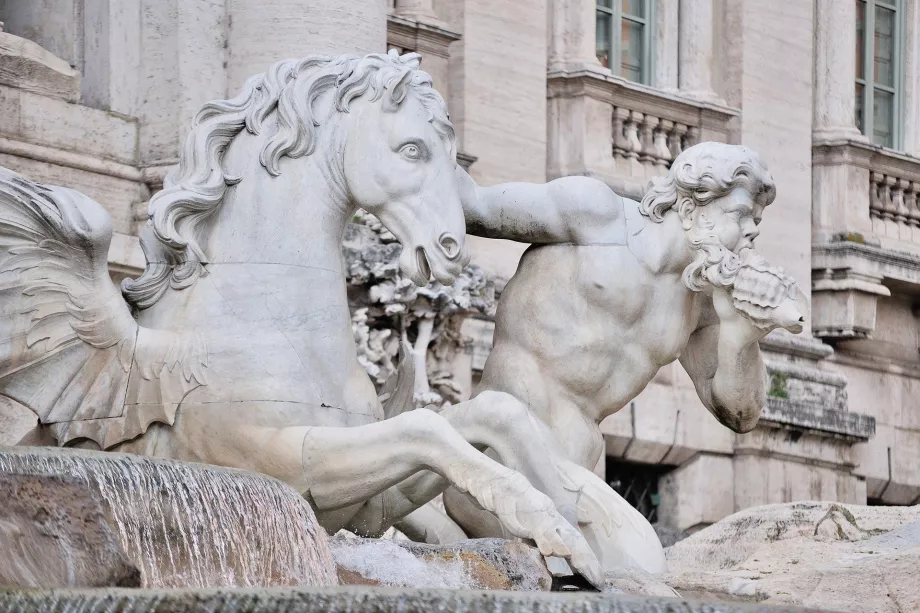 Statue på Trevi-fontænen