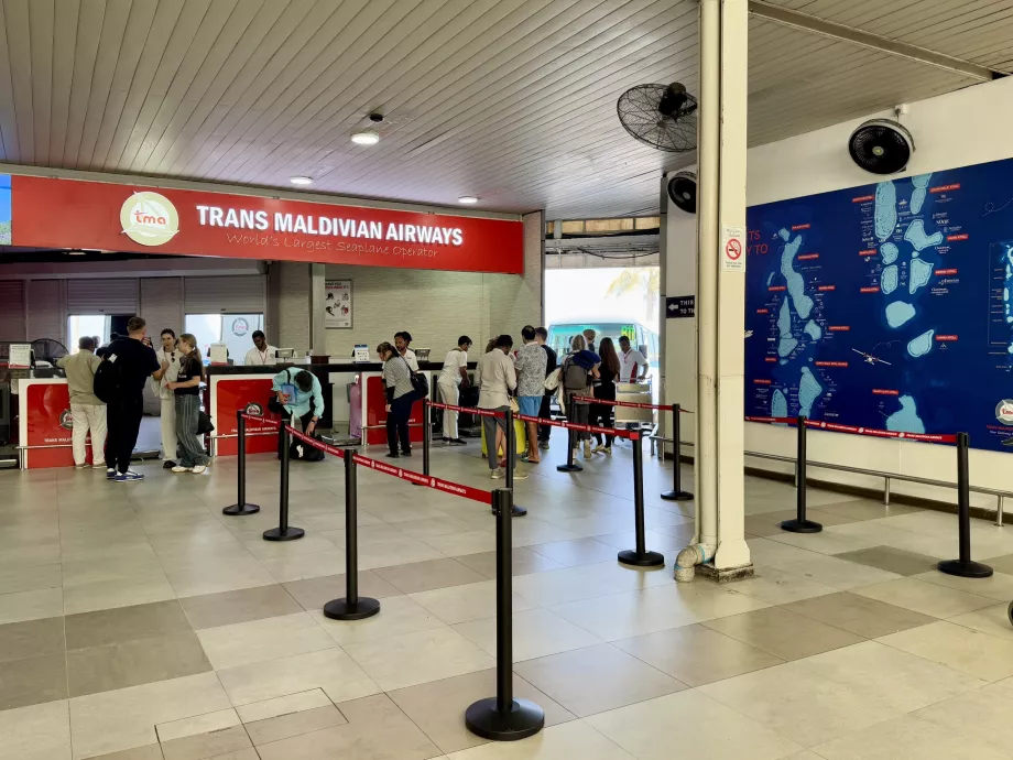 Check-in skranker Trans Maldivian Airways