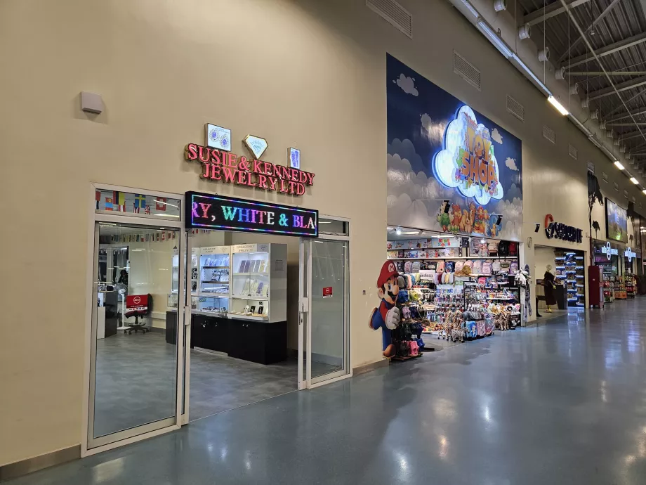 Butikker, transitområde, Terminal 3