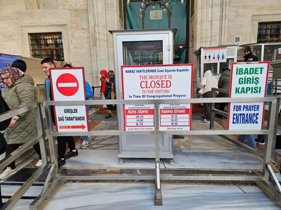 Den Blå Moské, åbningstider