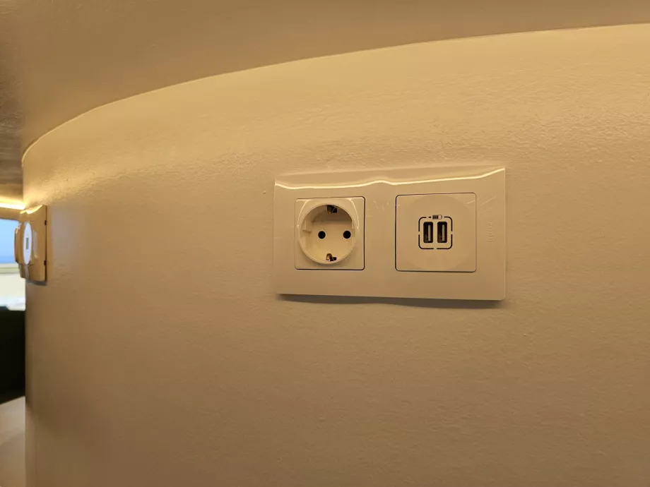 Stikkontakter og USB