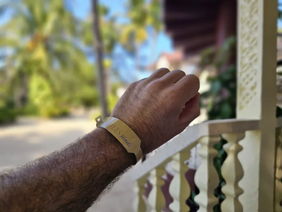 Armbånd af plast
