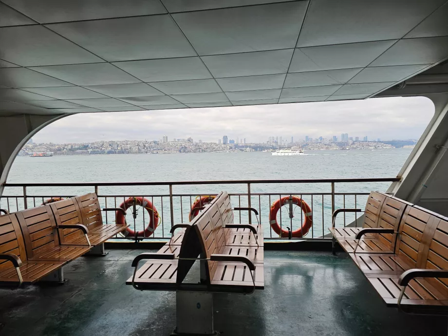 Udendørs dæk på færgen