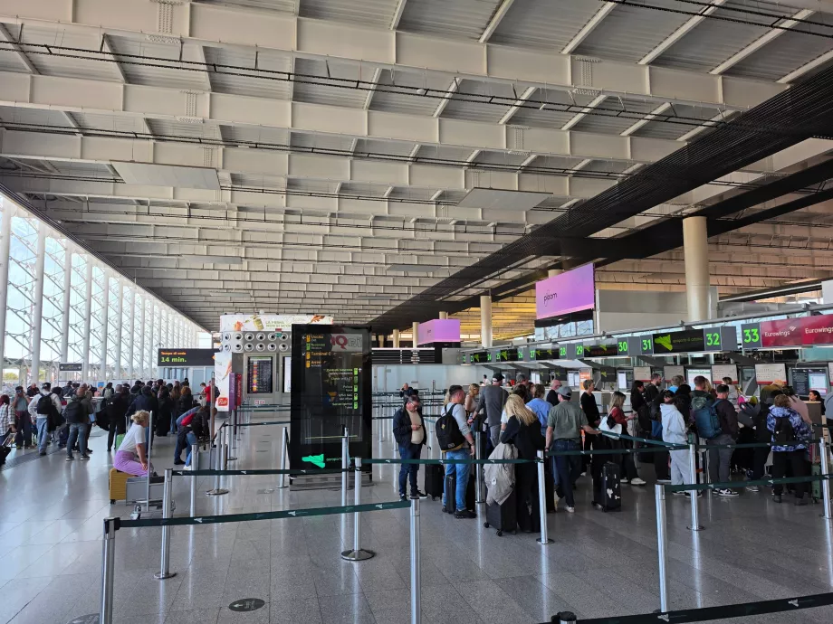 Check-in skranker, Terminal A