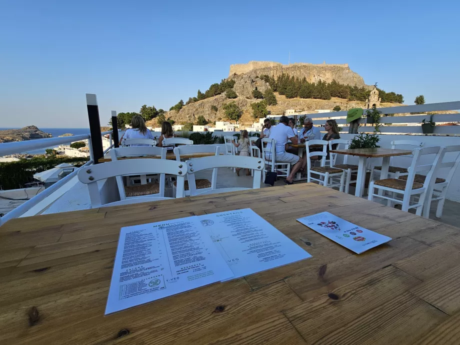 Restaurant på taget af Lindos