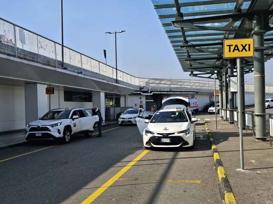 Taxaholdeplads