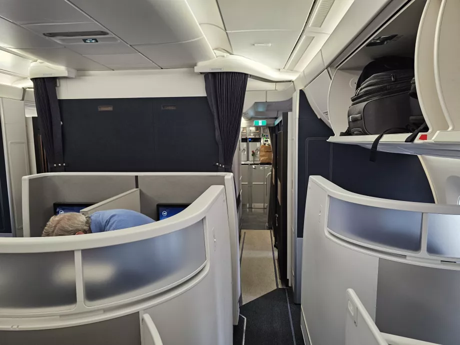 Kabine - udsigt over Business-suiterne