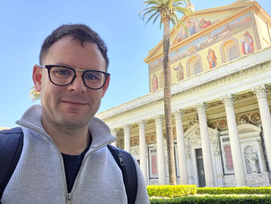 Mig ved Sankt Pauls Basilika uden for murene