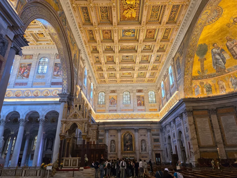 Pauls Basilika uden for murene