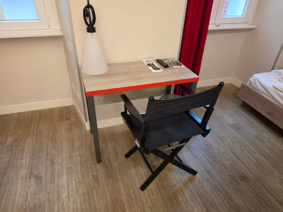 Arbejdsbord på værelset