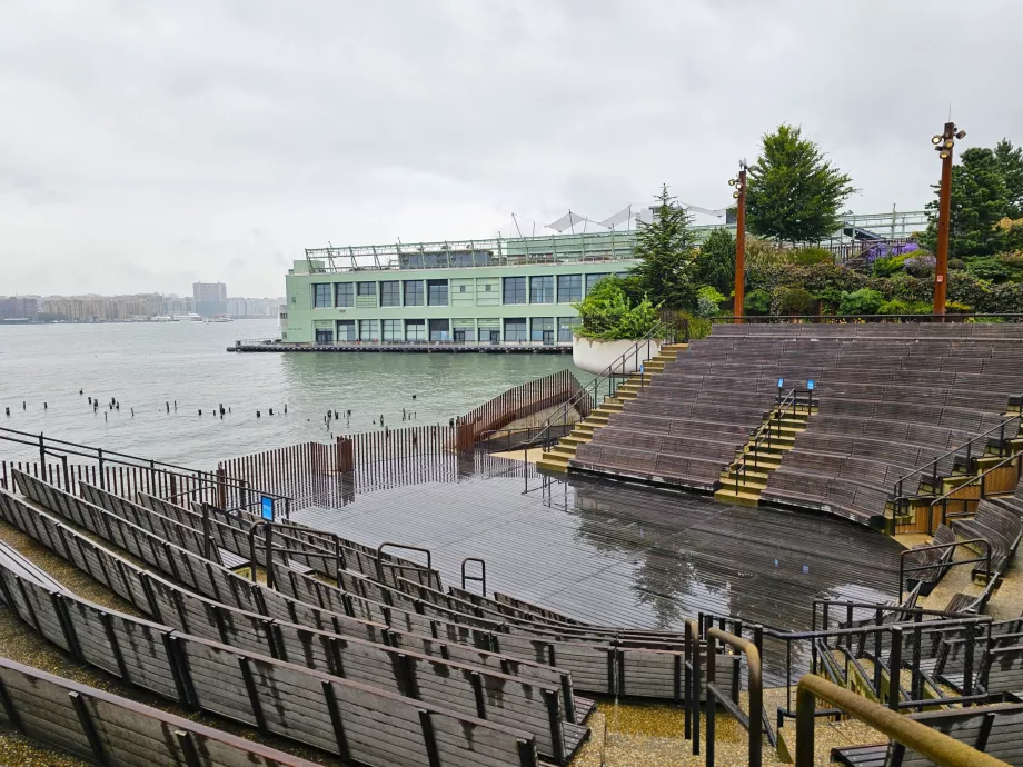 Lille Ø, amfiteater