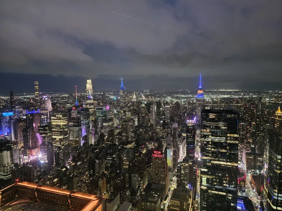 Udkigspunktet "The Edge" om natten