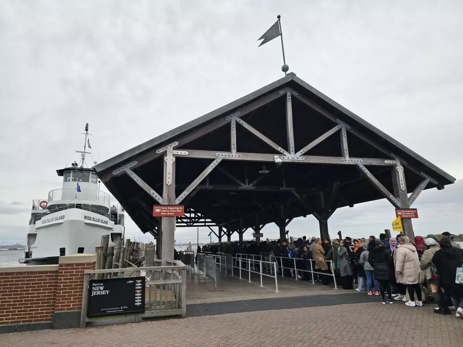 Kajen ved Frihedsgudinden