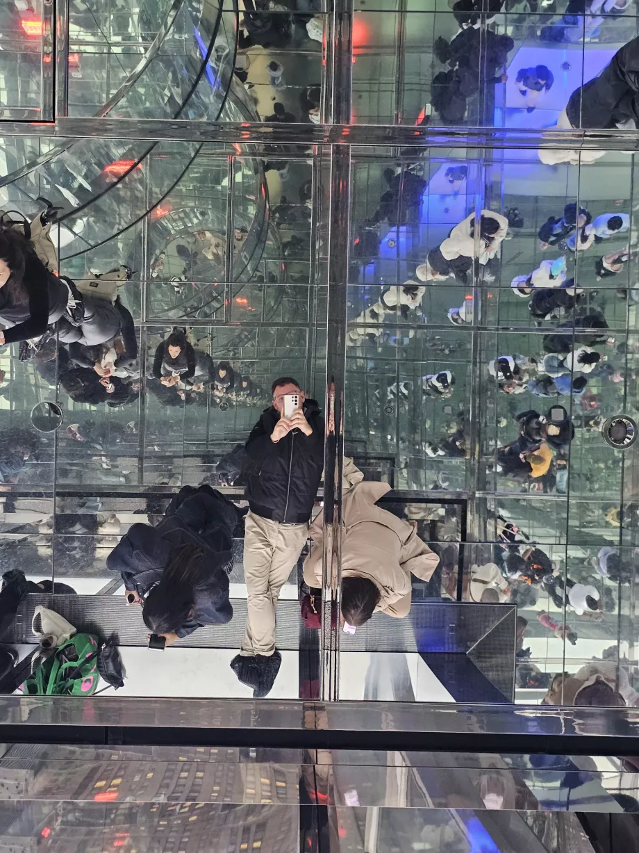 Summit One Vanderbilt, spejlsalen