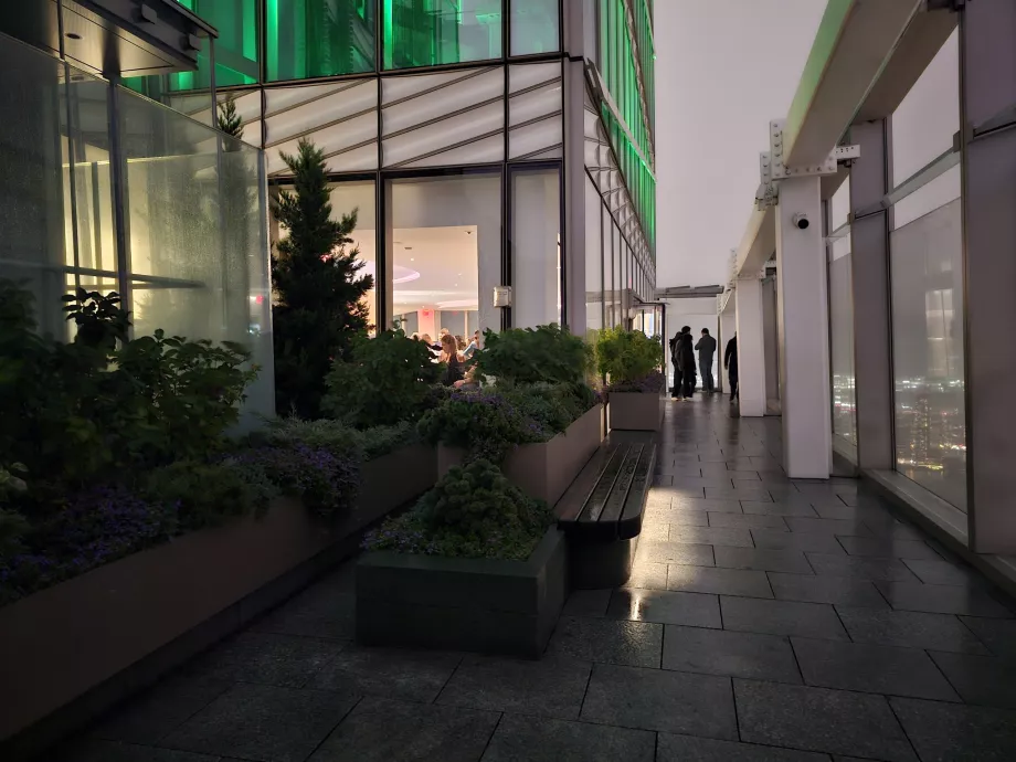 Summit One Vanderbilt, udendørs terrasse