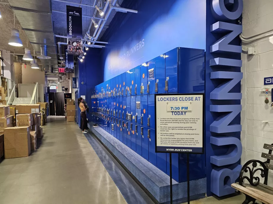 NYRR-center, bagageopbevaring for løbere