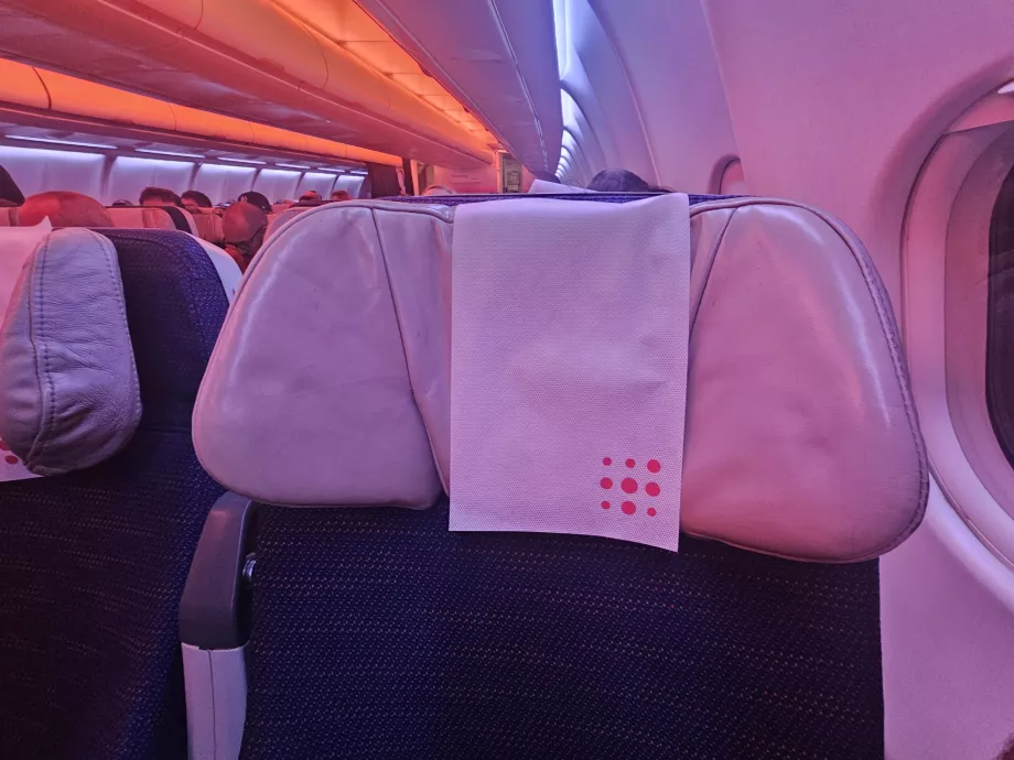 Justerbar nakkestøtte