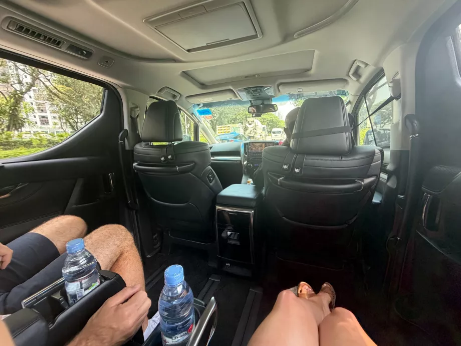 Gratis limousinetransport til lufthavnen