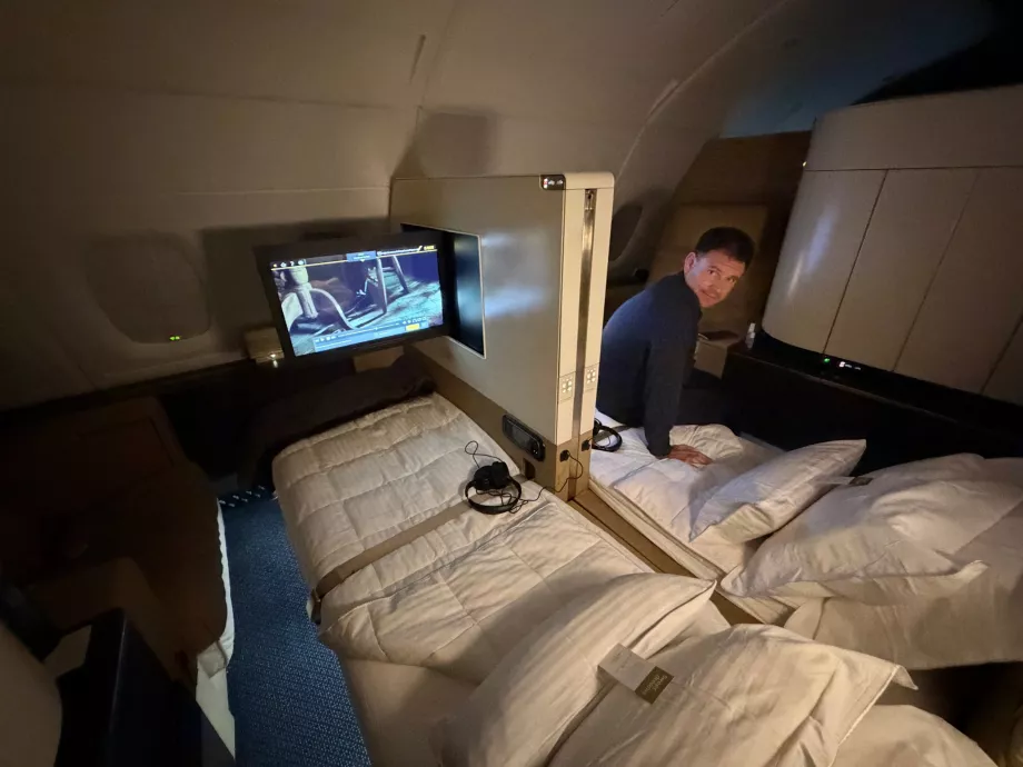 Mig på sengen i Etihad Airways’ første klasse